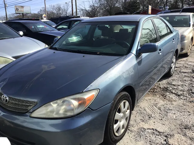 2003 Toyota Camry LE's photo