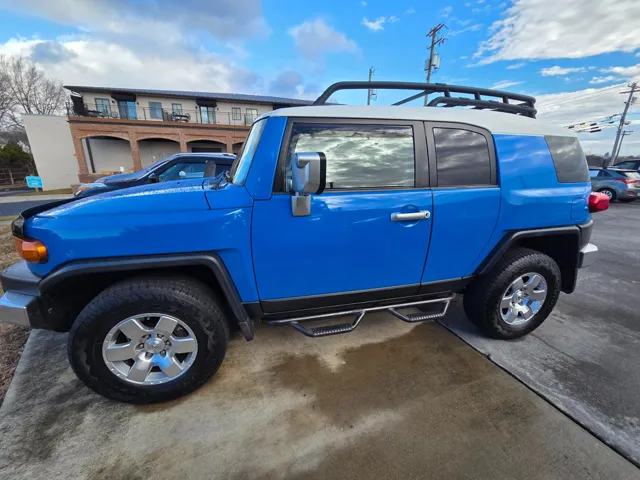2007 Toyota FJ Cruiser Base's photo