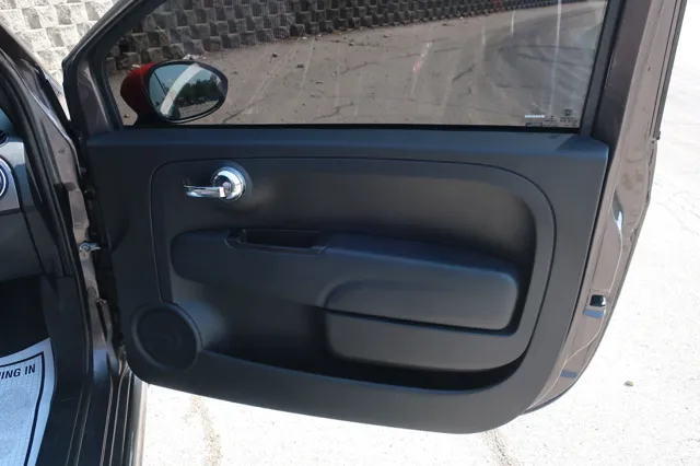 2017 FIAT 500e Battery Electric - Photo 16