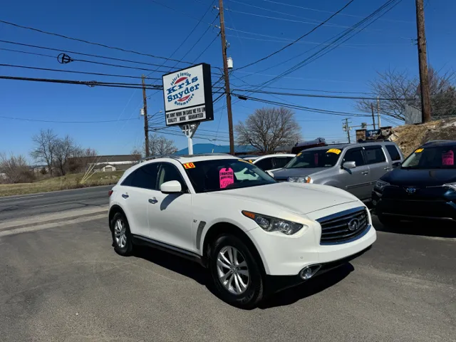 2016 INFINITI QX70 Base