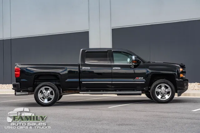 2016 Chevrolet Silverado 2500HD LTZ - Photo 12