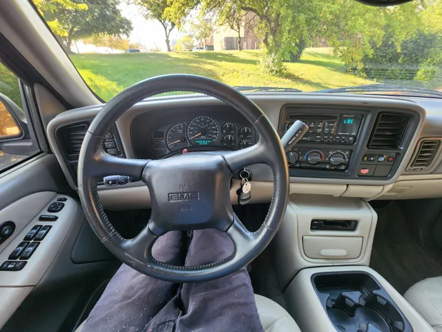 2001 Gmc Yukon SLE photo 19