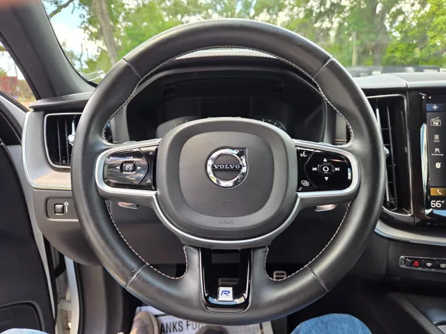 2020 Volvo XC60 R-Design - Photo 24