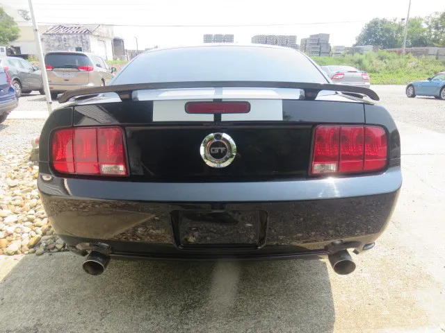 2006 Ford Mustang GT Deluxe - Photo 6