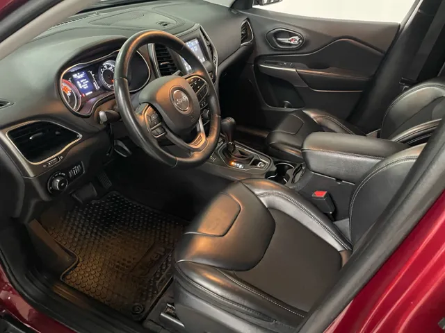 2019 Jeep Cherokee Latitude Plus - Photo 13