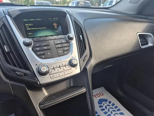 2016 Chevrolet Equinox LT photo 9