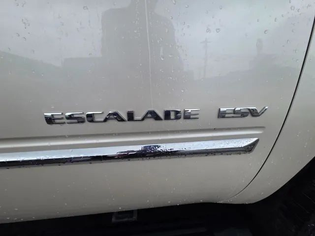 2013 Cadillac Escalade ESV Luxury - Photo 11