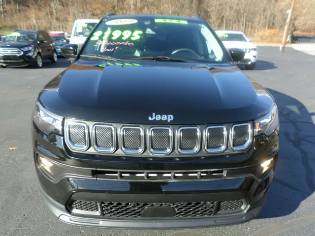 2022 Jeep Compass North Edition Latitude photo 3