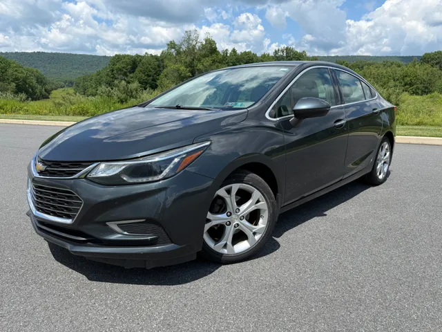2017 Chevrolet Cruze Premier FWD photo