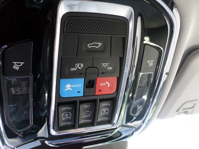 2023 Jeep Grand Cherokee Overland - Photo 30