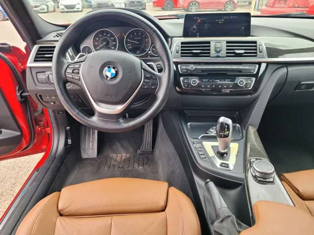 2016 BMW 3 Series 330e - Photo 24