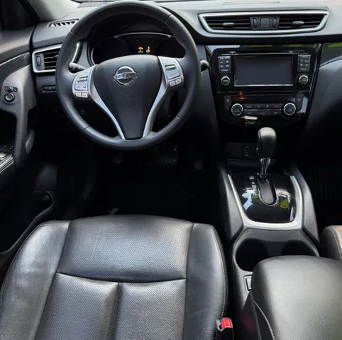 2014 Nissan Rogue SL photo 11