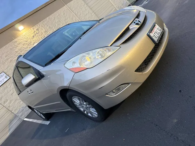 2008 Toyota Sienna XLE