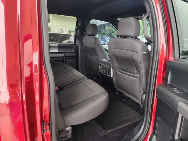 2016 Ford F-150 XLT photo 16