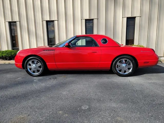 2002 Ford Thunderbird Deluxe - Photo 4