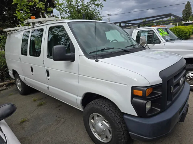 2014 Ford E-Series's photo