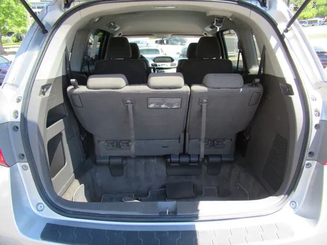 2013 Honda Odyssey LX - Photo 16