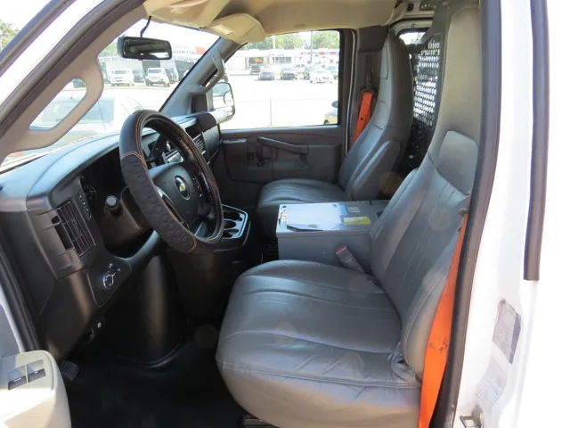 2016 Chevrolet Express 2500 Cargo photo 4