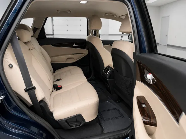 2019 Kia Sorento LX - Photo 10