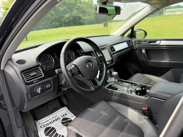 2011 Volkswagen Touareg Sport - Photo 26
