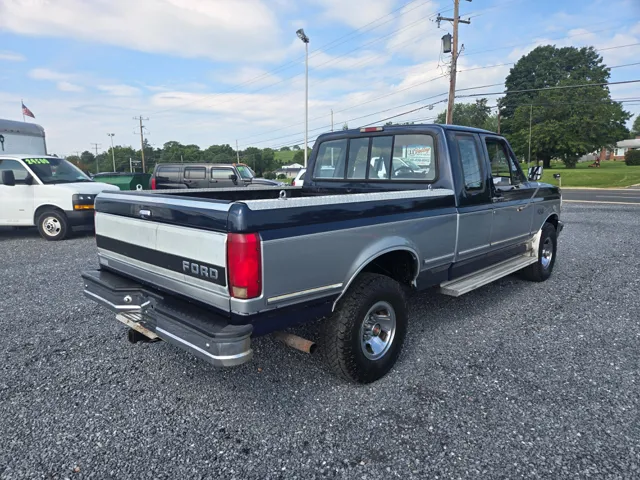 1994 Ford F-150 XLT photo 4
