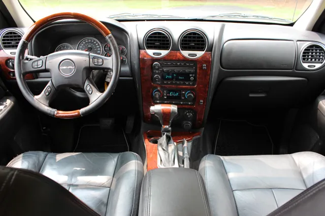 2008 GMC Envoy Denali - Photo 28