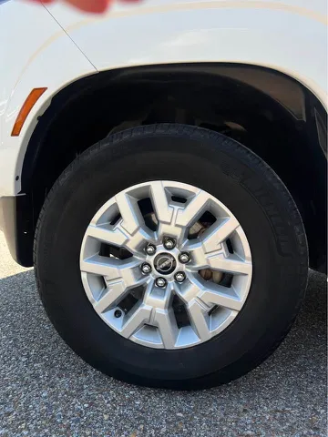 2024 Nissan Frontier SV - Photo 9
