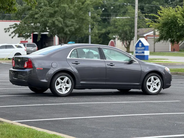 2011 Chevrolet Malibu LS photo 2