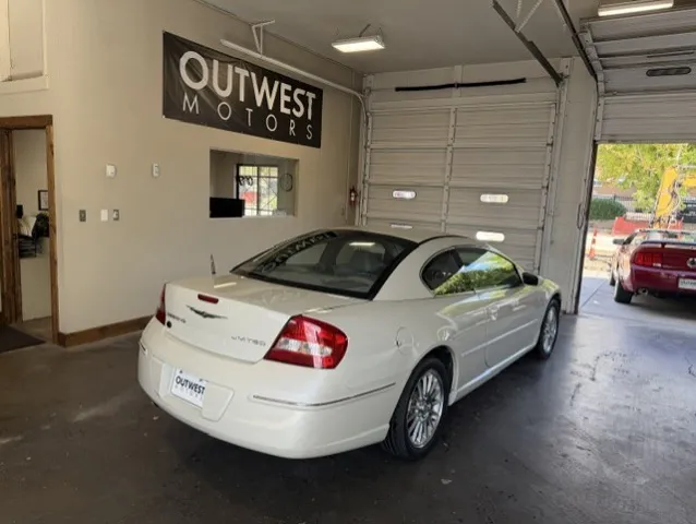 2005 Chrysler Sebring Limited - Photo 8