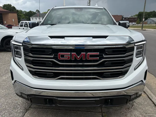 2025 GMC Sierra 1500 SLT - Photo 2