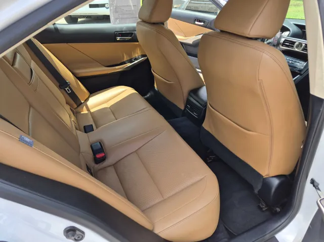 2014 Lexus IS 250 - Photo 17