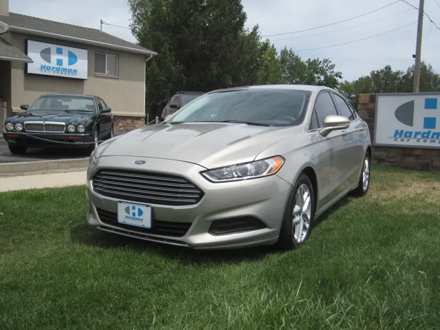 2015 Ford Fusion SE FWD photo