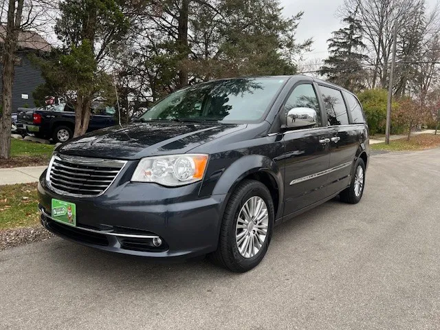 2013 Chrysler Town & Country Touring-L
