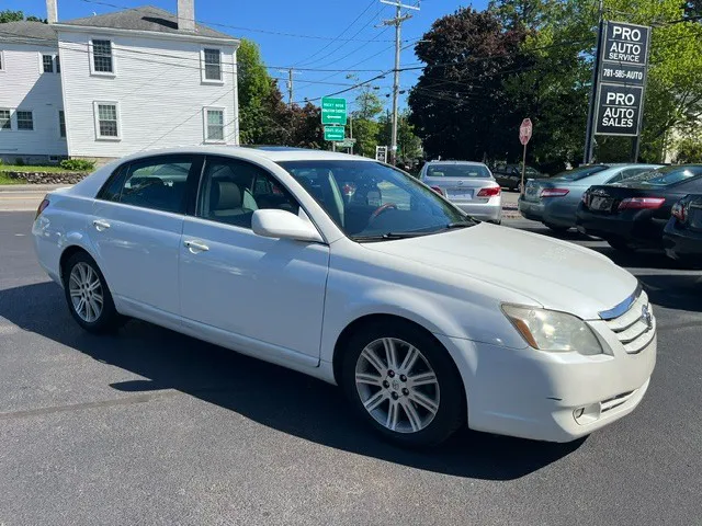 2007 Toyota Avalon Limited's photo