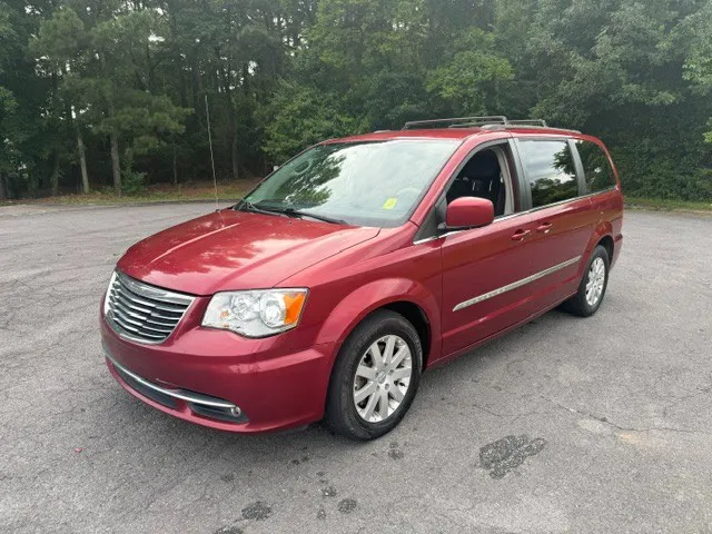 2014 Chrysler Town & Country Touring's photo