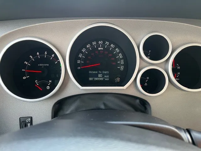 2011 Toyota Tundra Limited - Photo 8