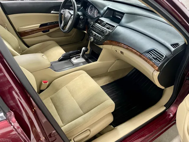 2011 Honda Accord EX photo 14