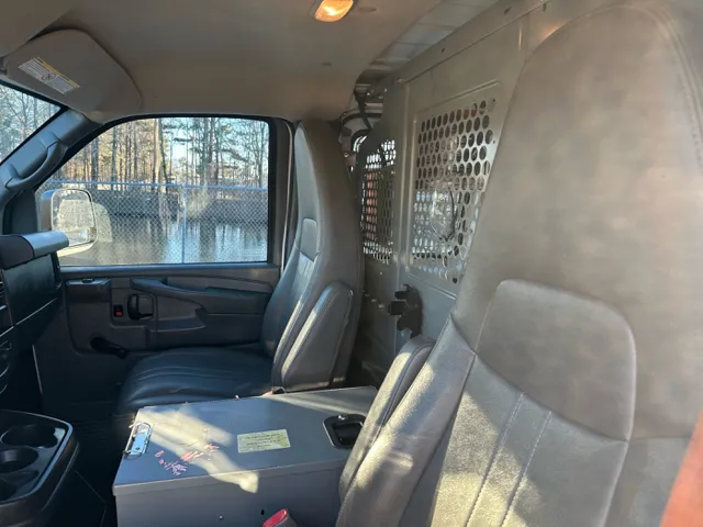 2013 Chevrolet Express Cargo Work Van - Photo 18