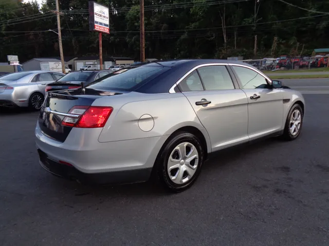 2016 Ford Taurus - Photo 7