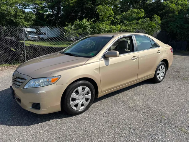 2010 Toyota Camry LE