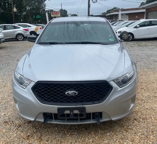 2016 Ford Taurus photo 3