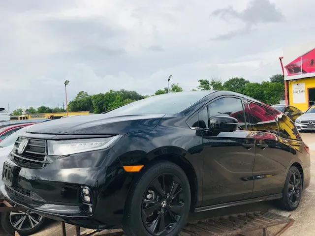 2023 Honda Odyssey SPORT's photo