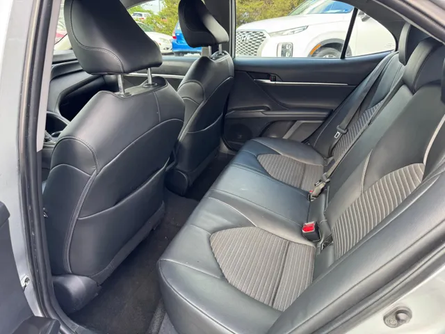 2021 Toyota Camry SE - Photo 13