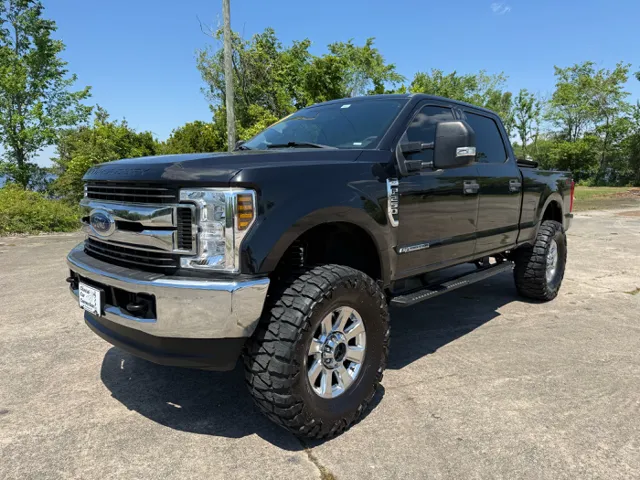 2019 Ford F-250 XLT 4x4 Crew Cab 8' Box's photo
