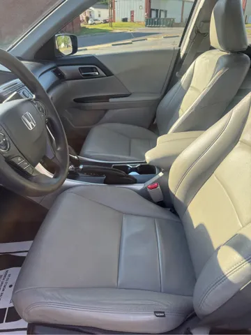 2013 Honda Accord LX - Photo 9
