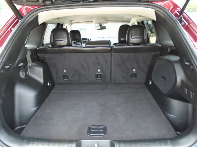 2019 Jeep Cherokee Latitude Plus - Photo 21