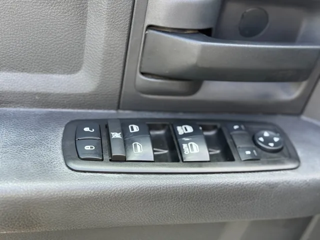2012 RAM Ram 2500 Pickup ST - Photo 17