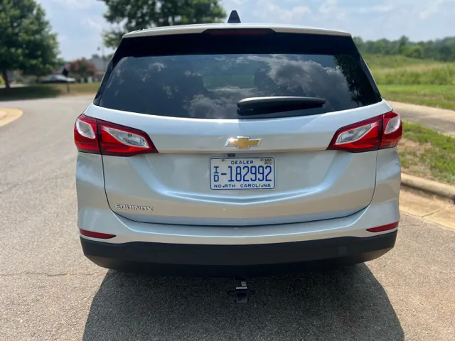 2019 Chevrolet Equinox LS - Photo 6