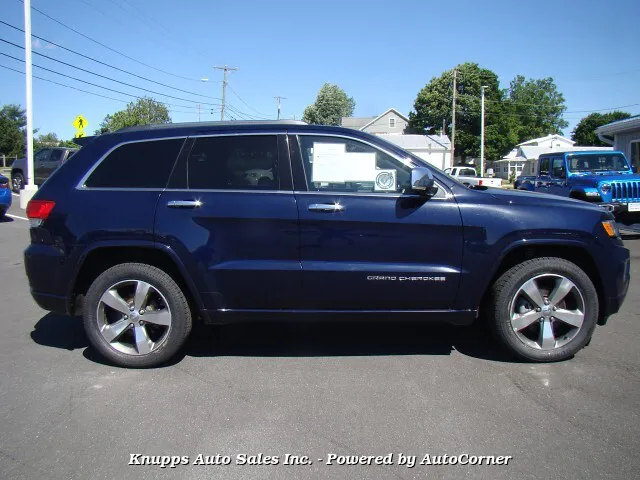 2016 Jeep Grand Cherokee Overland's photo