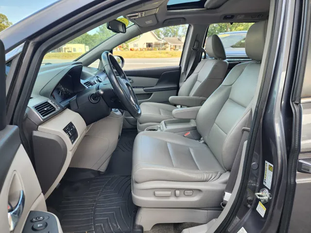 2014 Honda Odyssey EX-L photo 11